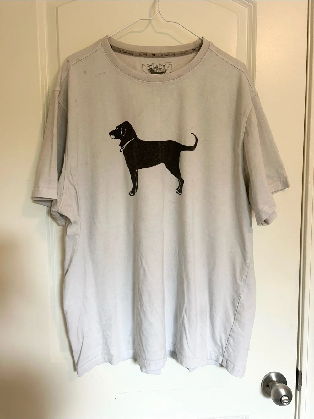 The Black Dog white T-shirt Marthas Vineyard 2023